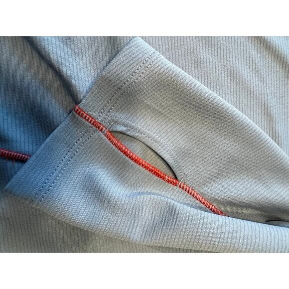 The North Face Men's L Gray Flash Dry Running Shirt, 1/4 zip, long sleeve - Picture 5 of 9